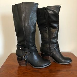 Fergie 8.5 Leader Strappy Knee High Boots Black